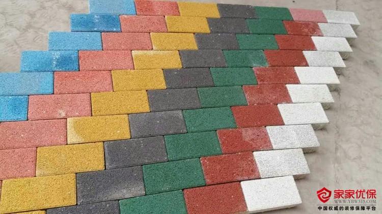 廣州天河 路面透水磚找<華堅(jiān)水泥制品>,耐久性好,規(guī)格多樣!_透水磚廠家