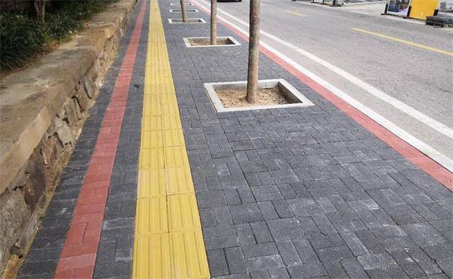 佛山南海透水磚-華堅(jiān)水泥制品,專業(yè)透水磚生產(chǎn)廠家!