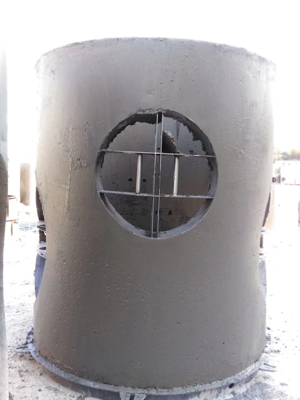 佛山南海檢查井認準廣東華堅水泥構件制品,強度高,耐腐蝕,質(zhì)量可靠