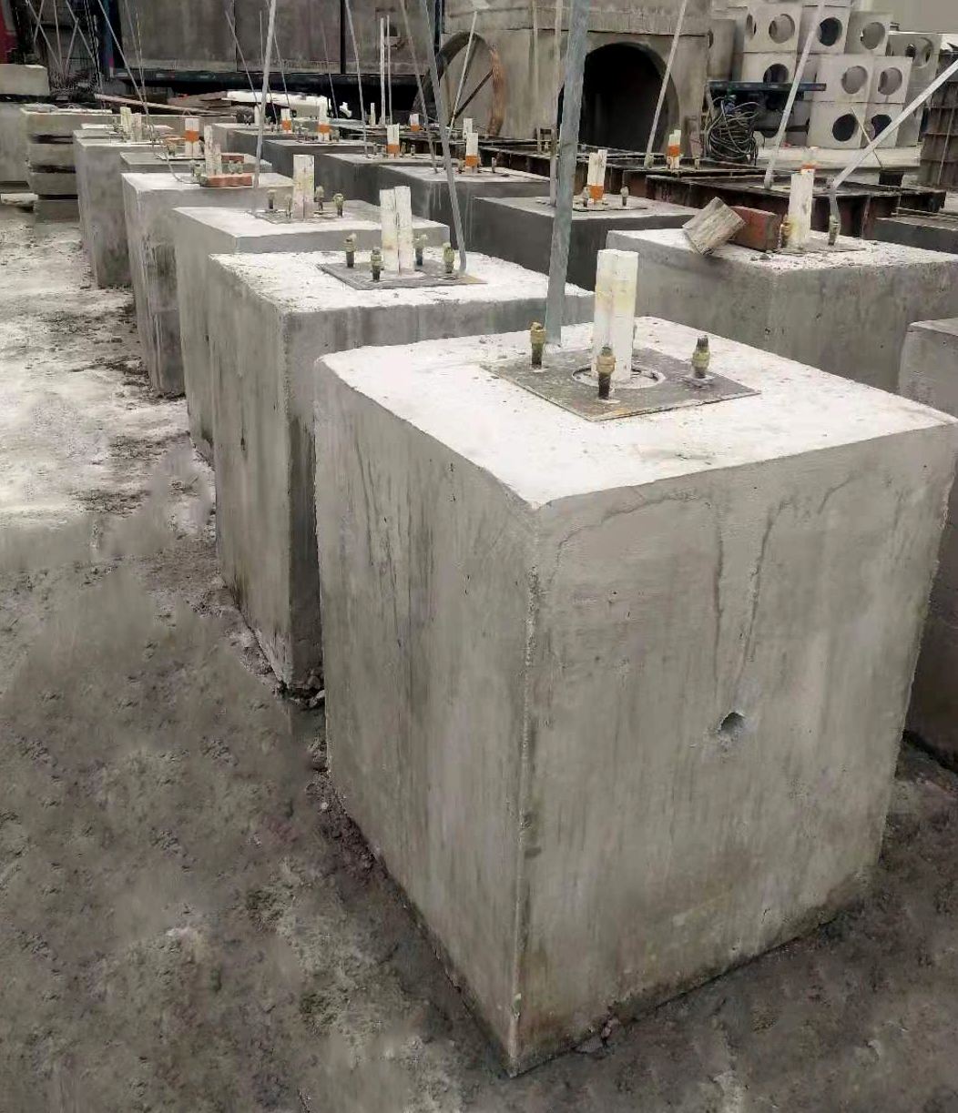 廣州混凝土路燈底座、監(jiān)控桿底盤 非標(biāo)預(yù)制件定制